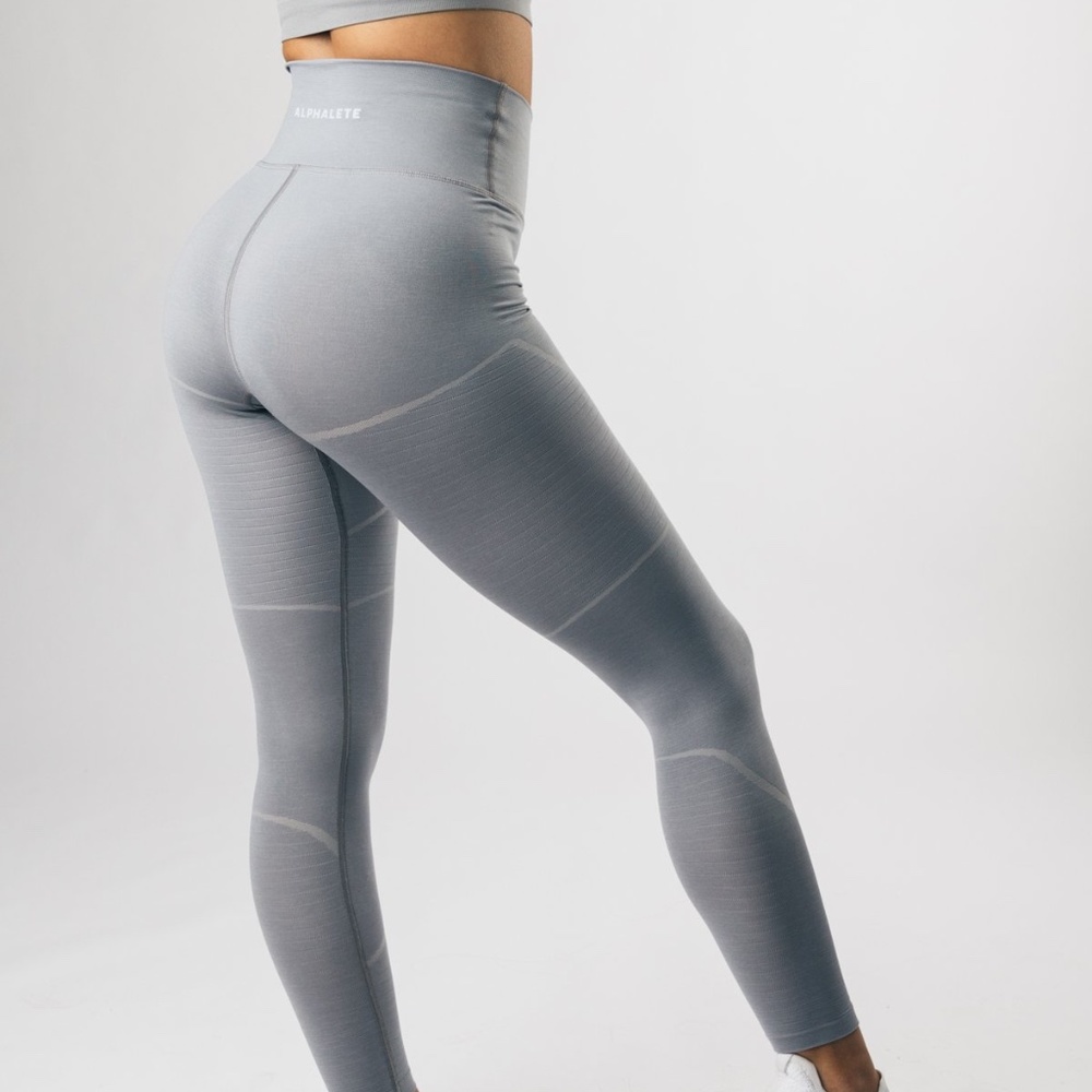 Alphalete Revival Leggings Size S